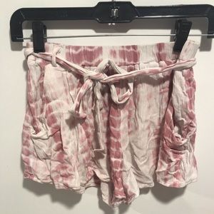 Crinkled beach shorts